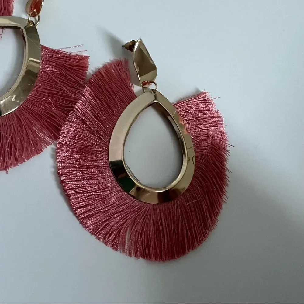 🍭6/$30 Dusty rose fringe teardrop post dangle earrings